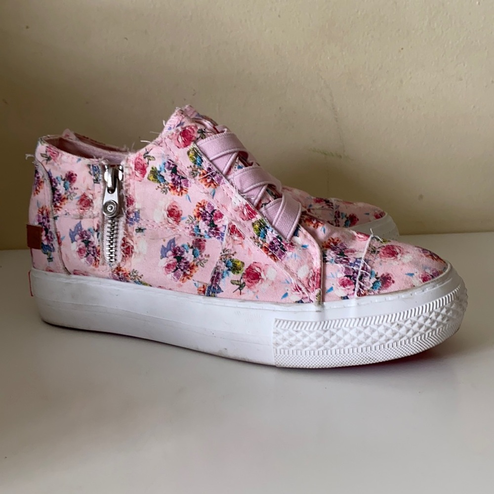 Blowfish big girls size 5 floral sneakers